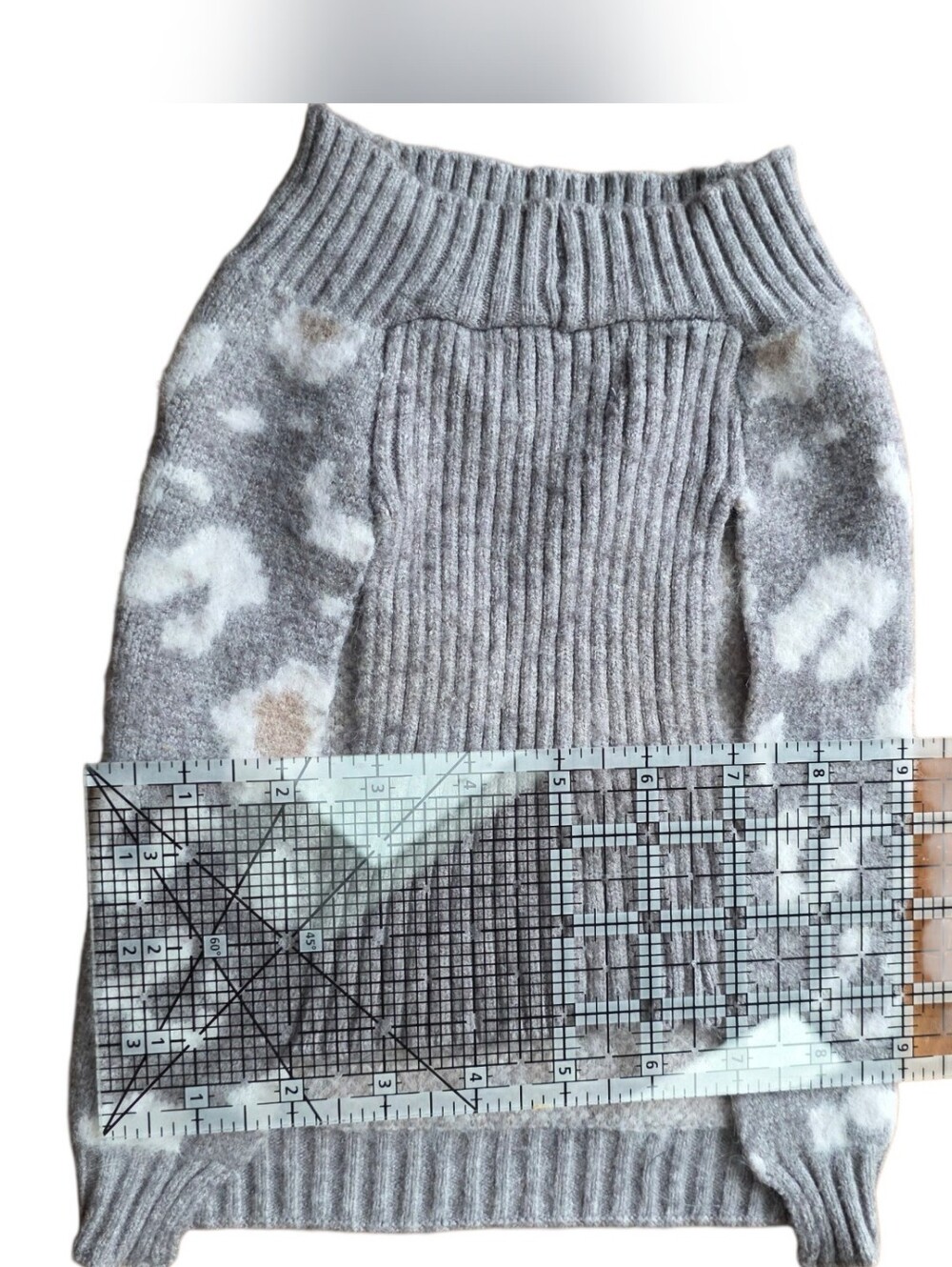 🩷Dog Sweater Coat Gray Patterned Ribbed Knit - Picture 4 of 6